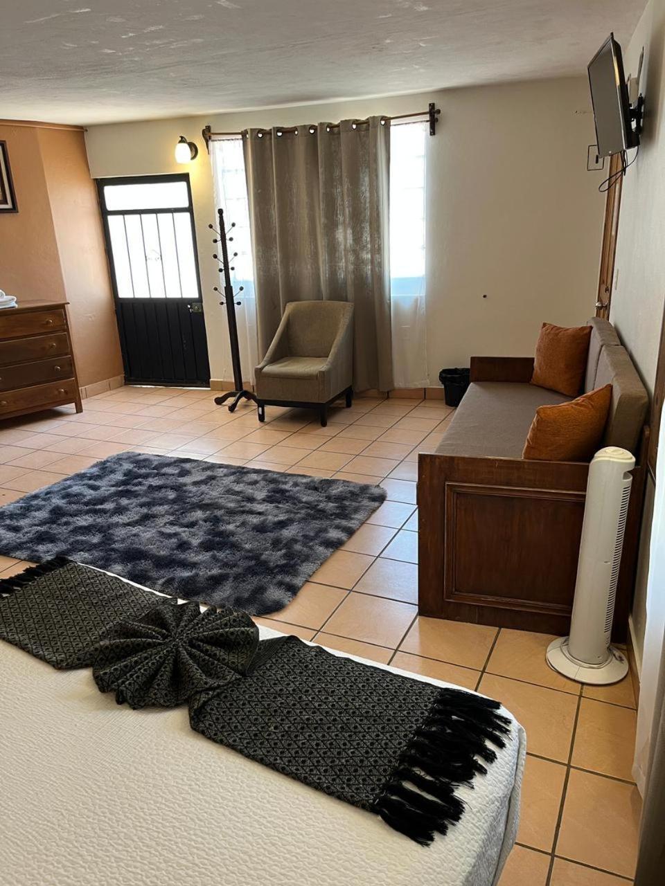 Hotel Jardin Del Cantador